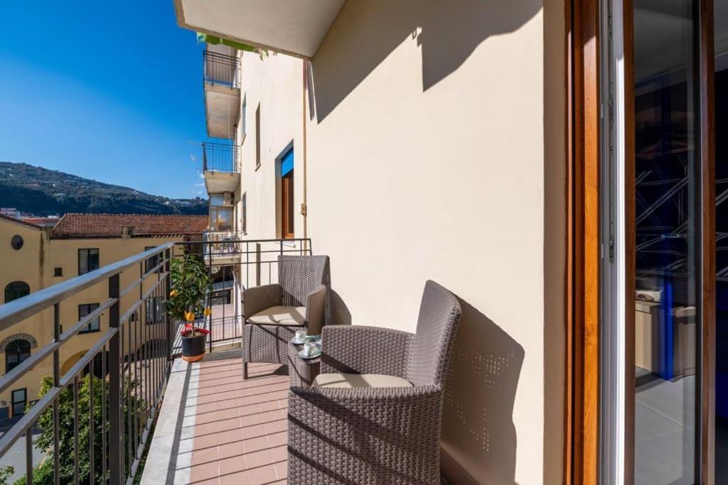 Sorrentovibes - Two Bedrooms New Family Home In Sorrento Center المظهر الخارجي الصورة